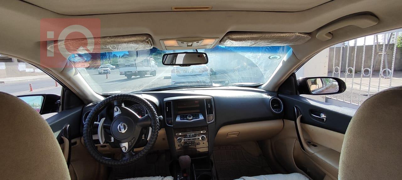 Nissan Maxima